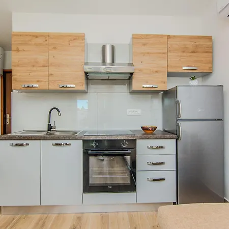 With Parking Space Zukve, Zadar - 24559 アパート ニン